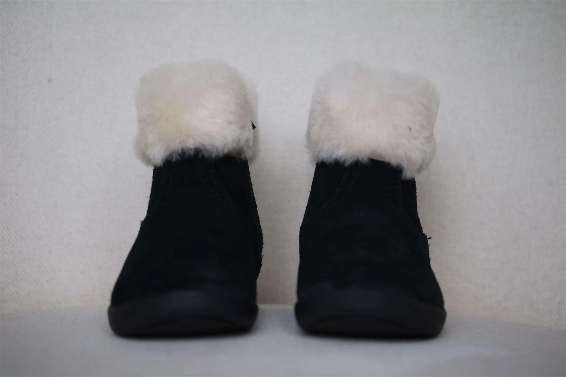 UGG KIDS GIRLS JORIE BLACK ANKLE BOOTS EU 25 UK 7 - Image 2
