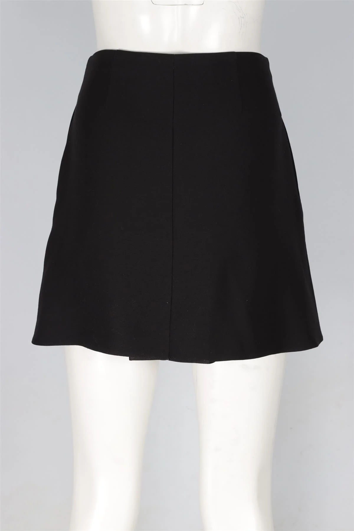 VALENTINO BLACK WOOL SHORTS IT 42 UK 10 - Image 4