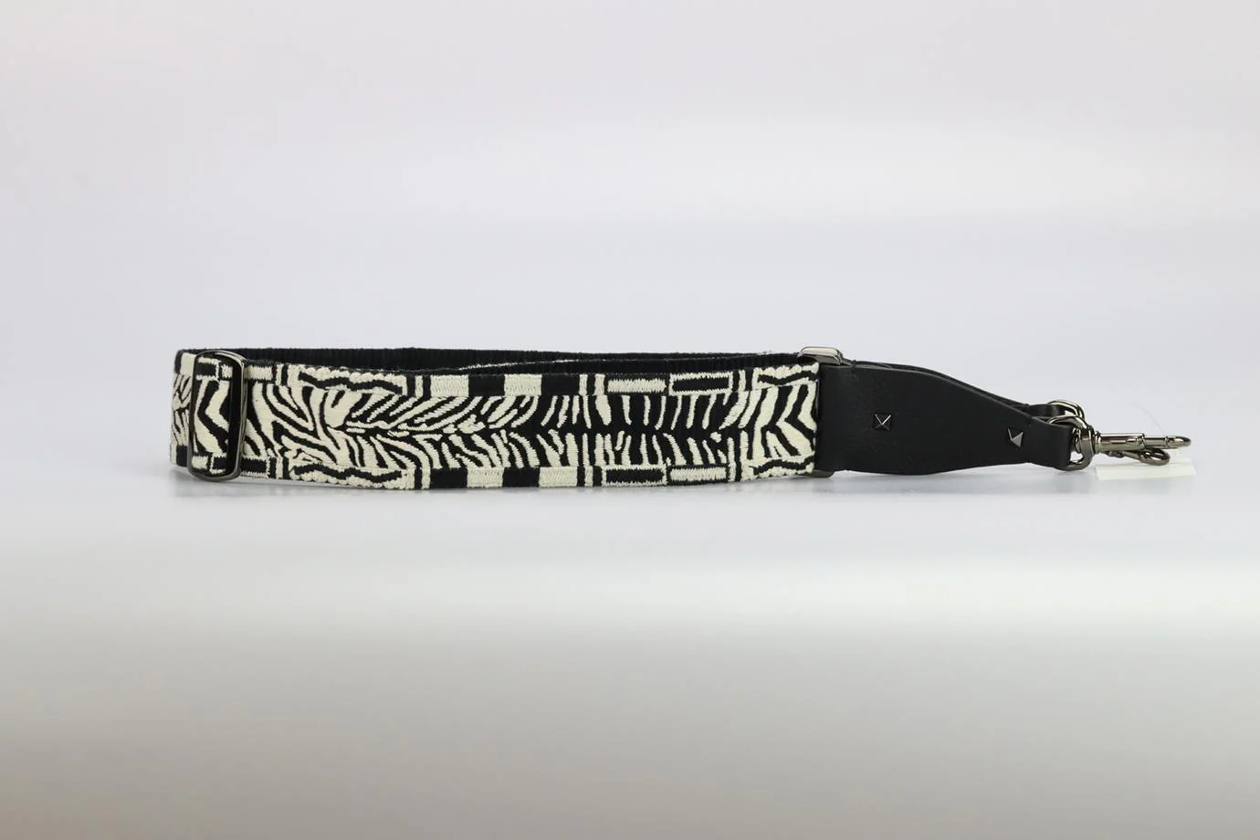 VALENTINO EMBROIDERED CANVAS AND LEATHER BAG STRAP - Image 3