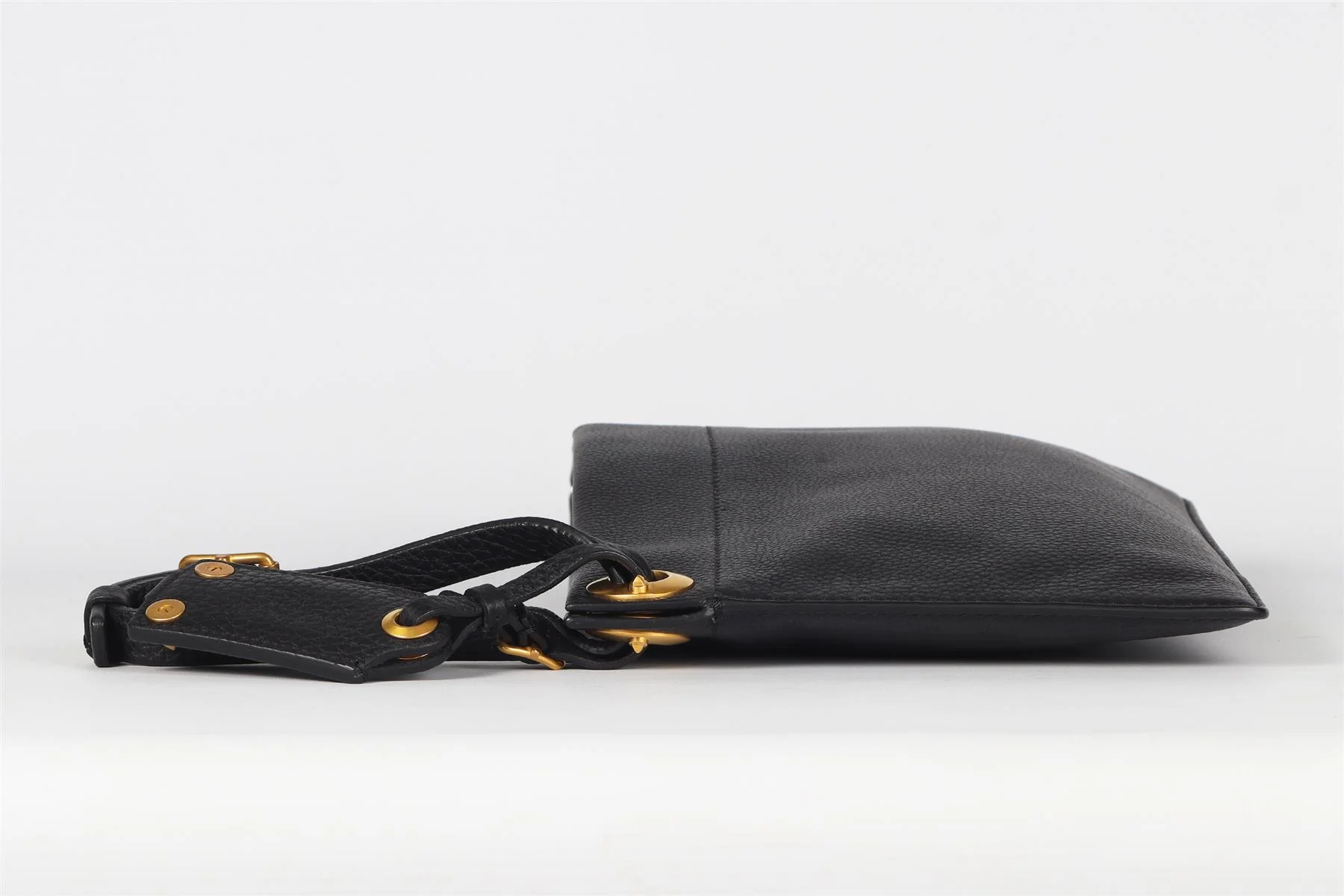 VALENTINO GARAVANI BLACK LEATHER CLUTCH - Image 4