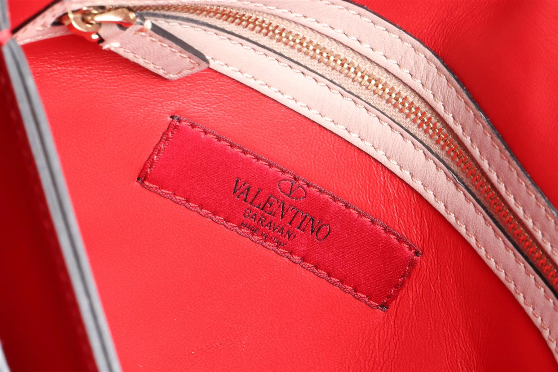 VALENTINO GARAVANI PINK ROCKSTUD LEATHER CLUTCH - Image 10