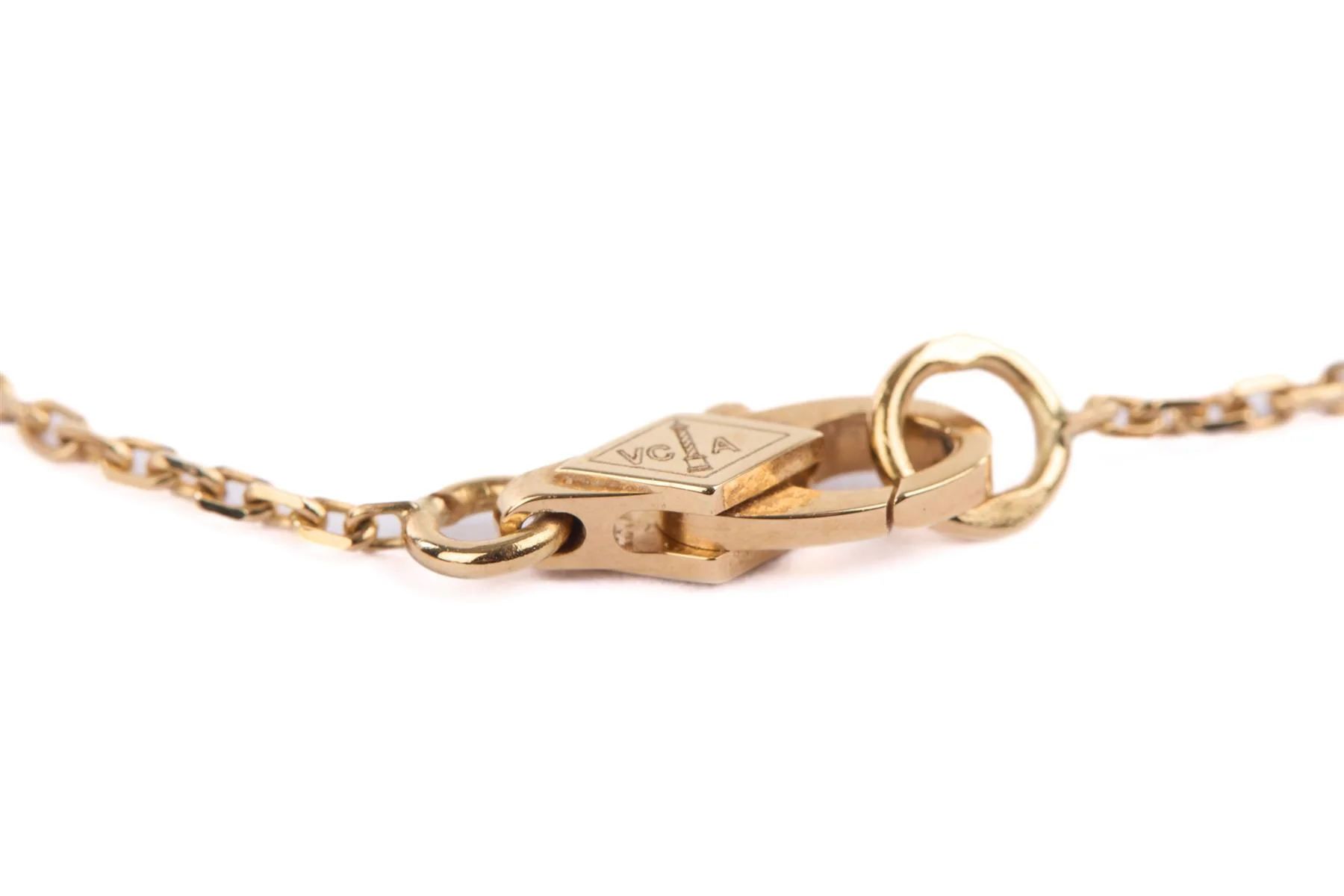 VAN CLEEF & ARPELS SWEET ALHAMBRA 18K YELLOW GOLD AND MOTHER OF PEARL NECKLACE - Image 6