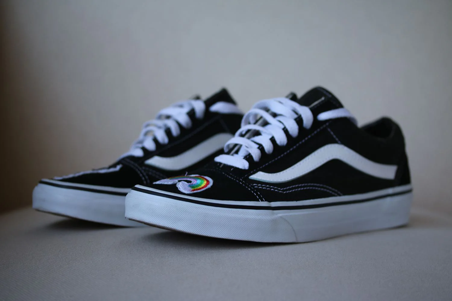 VANS OLD SKOOL EMBROIDERED CUSTOM SNEAKERS EU 38.5 UK 5.5 US 8 - Image 3