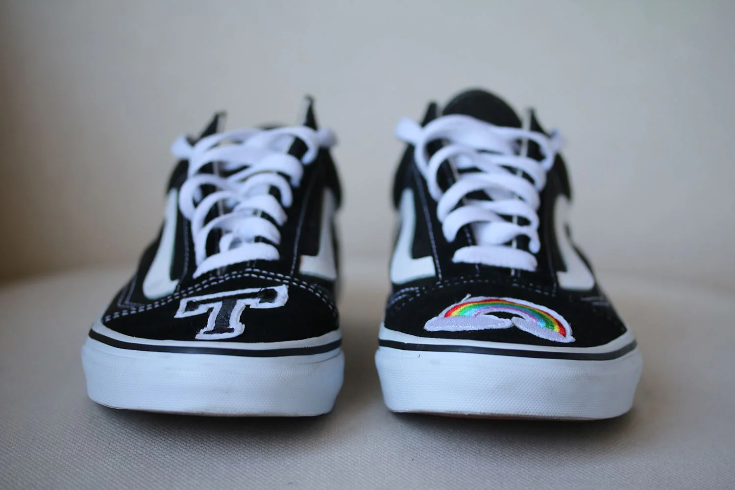 VANS OLD SKOOL EMBROIDERED CUSTOM SNEAKERS EU 38.5 UK 5.5 US 8 - Image 4