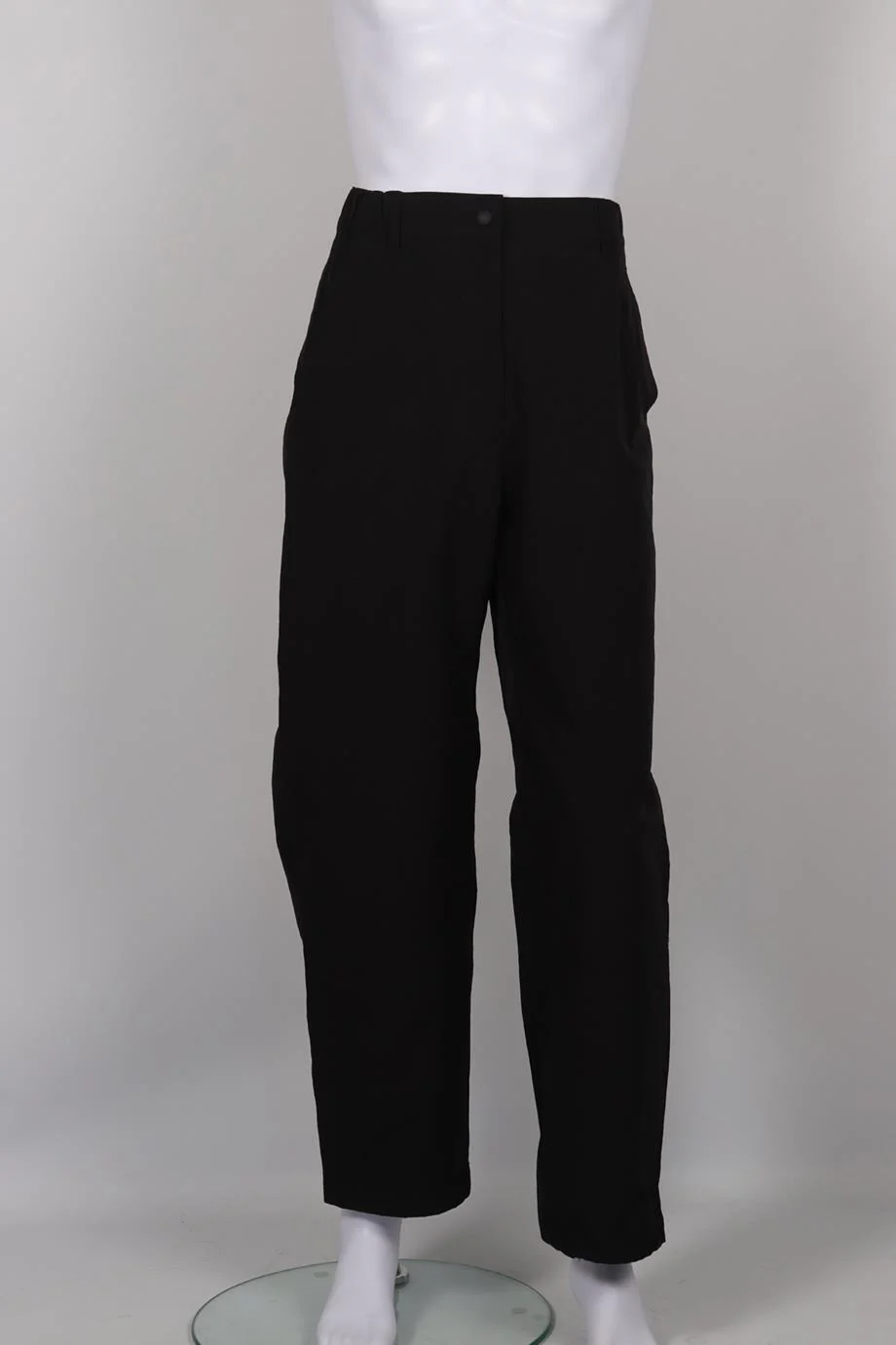 WEEKEND MAX MARA MEN'S SHELL CARGO PANTS MEDIUM - Image 2