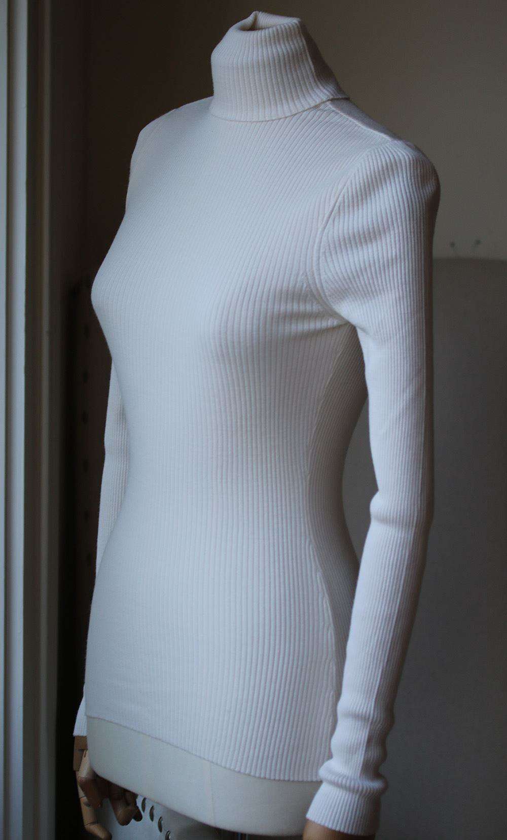 WOLFORD WOOL RIBBED KNIT TURTLENECK SWEATER SMALL - Image 4