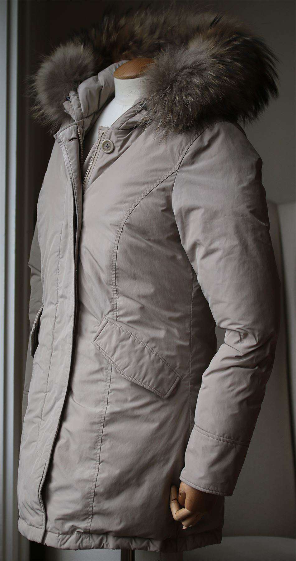 WOOLRICH LUXURY ARCTIC FUR TRIMMED PARKA SMALL - Image 3
