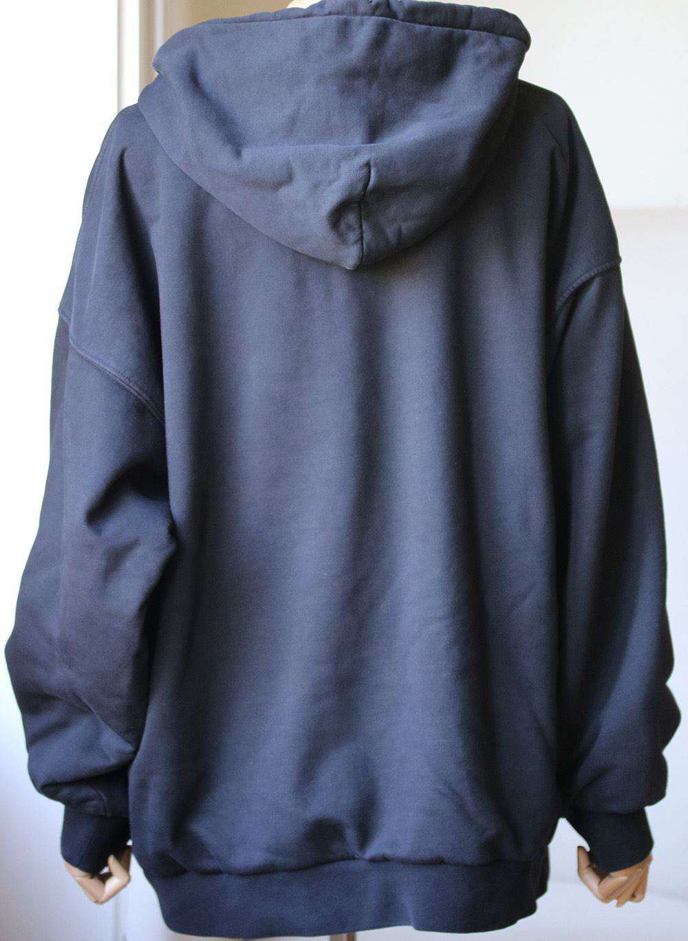 YEEZY SEASON 5 CREST LOGO HOODIE SMALL - Image 4