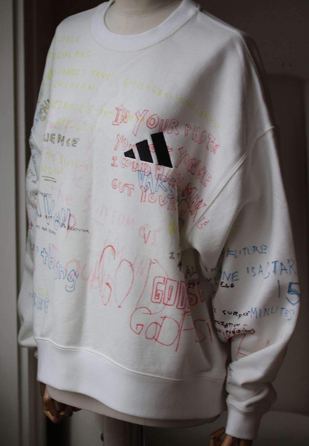 YEEZY SEASON 5 SCRIBBLE CREWNECK SWEATER SMALL - Image 3