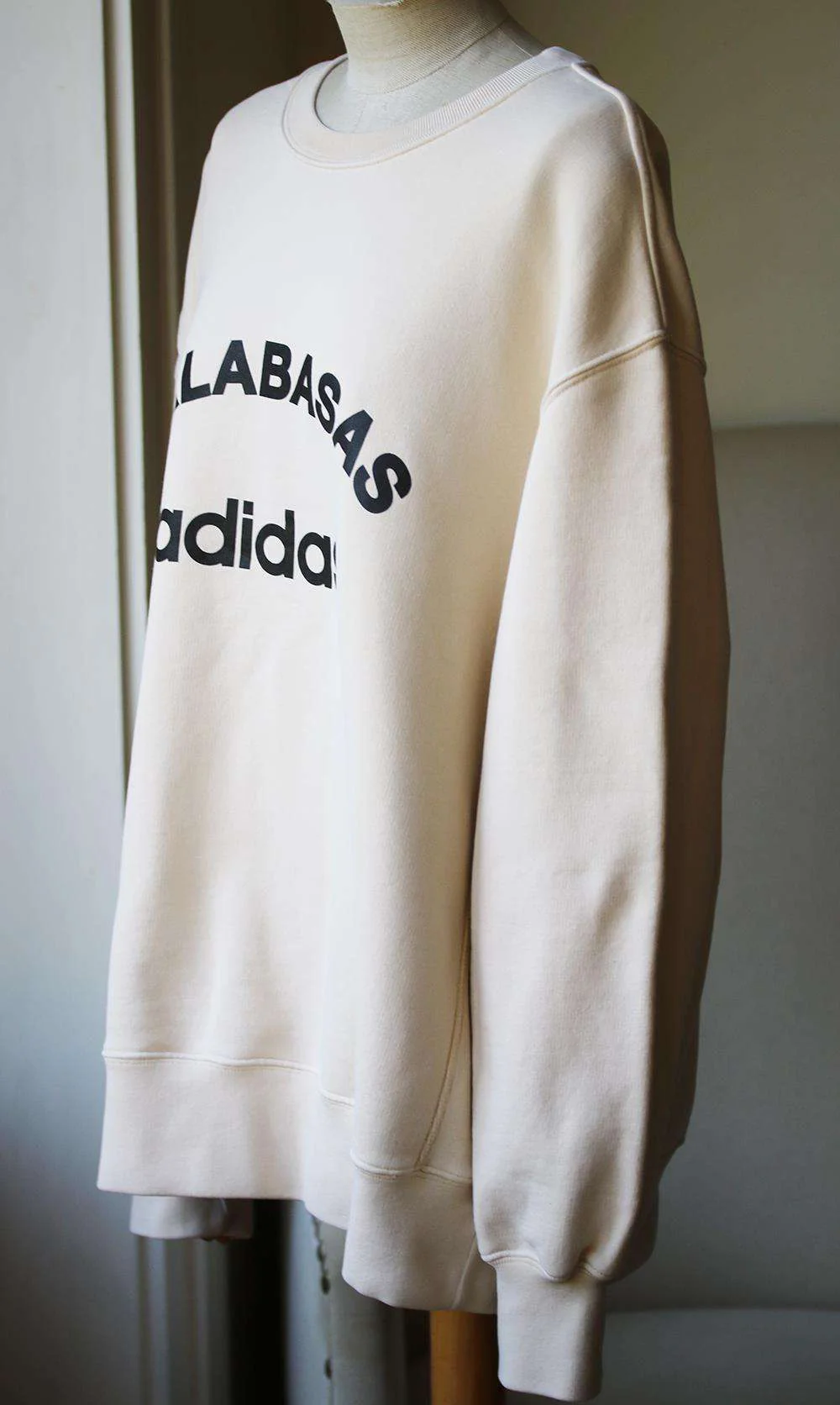 YEEZY X ADIDAS SEASON 5 CALABASAS CREW SWEATER MEDIUM - Image 3