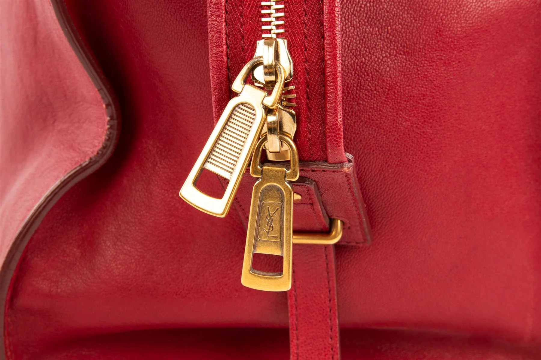 YVES SAINT LAURENT RED CABAS CHYC LEATHER TOTE BAG - Image 9